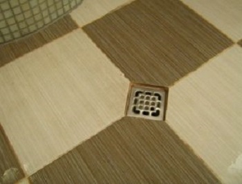 Квадратный трап в полу