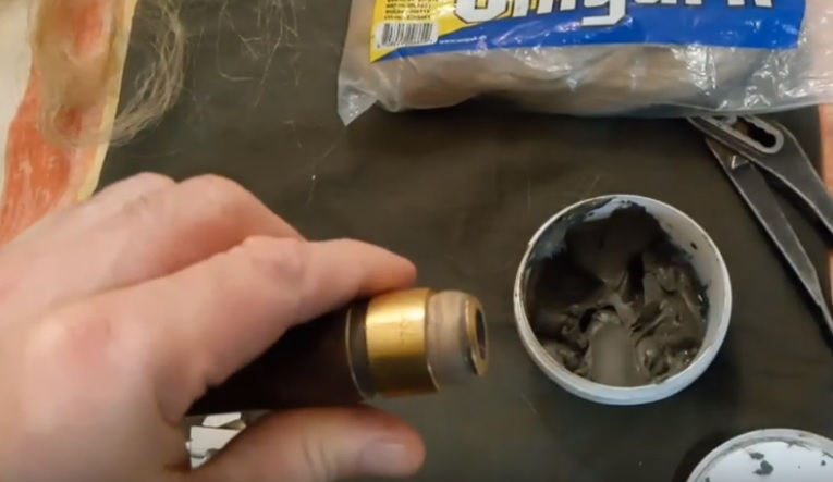 Как паковать резьбу льном или паклей