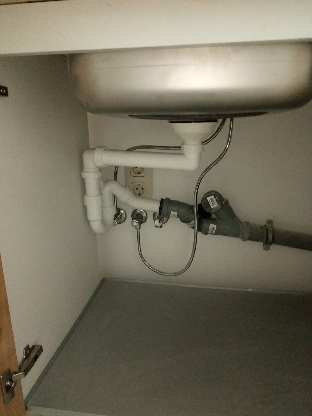 мийка з виносом сіфона